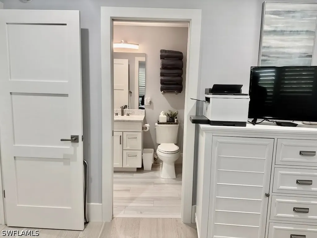 225 5th Avenue S Naples FL 34102