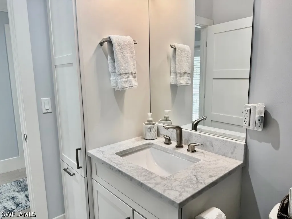 225 5th Avenue S Naples FL 34102
