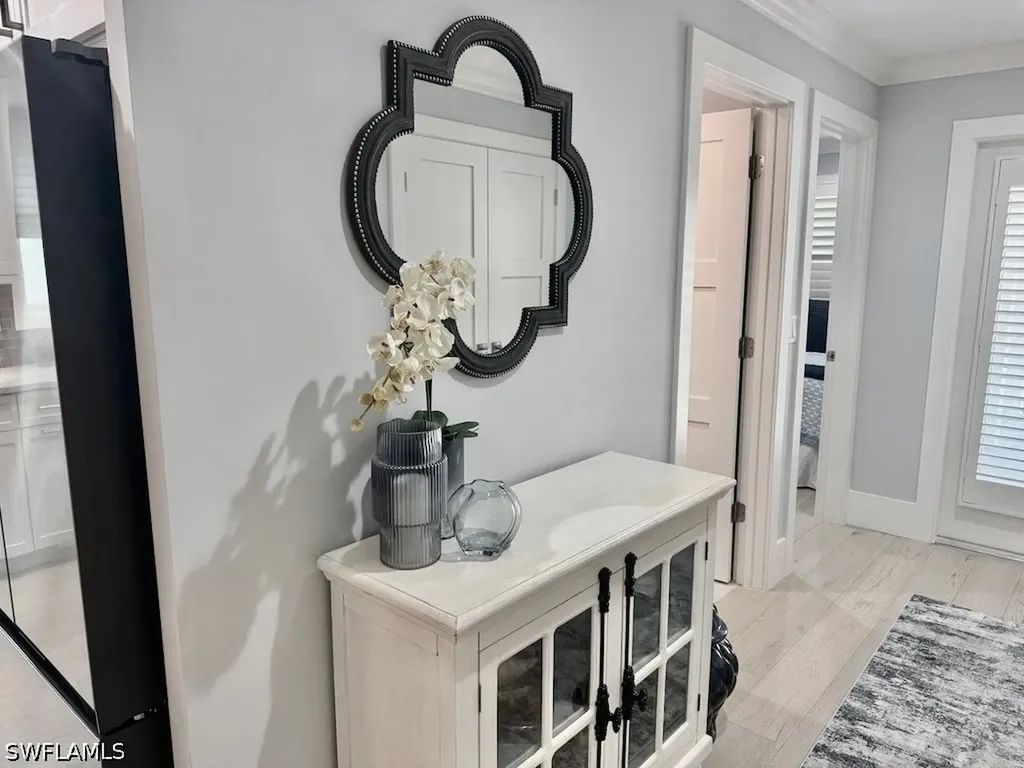 225 5th Avenue S Naples FL 34102