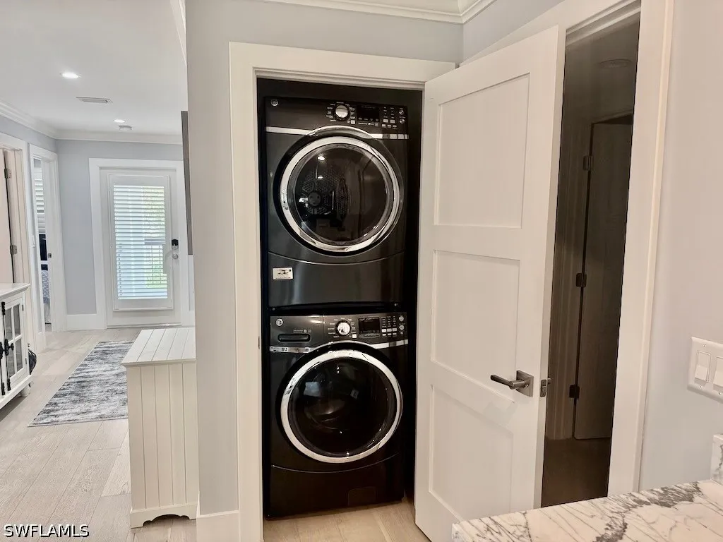 225 5th Avenue S Naples FL 34102