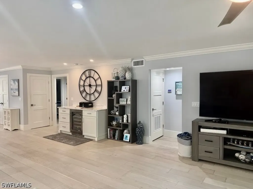 225 5th Avenue S Naples FL 34102