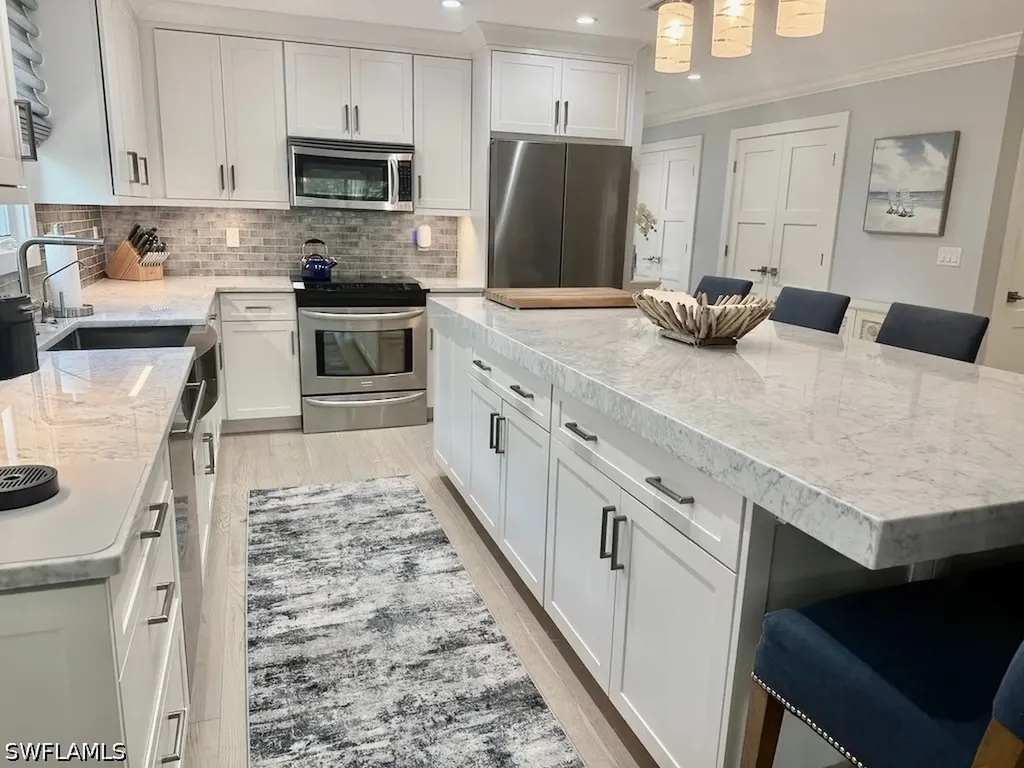 225 5th Avenue S Naples FL 34102