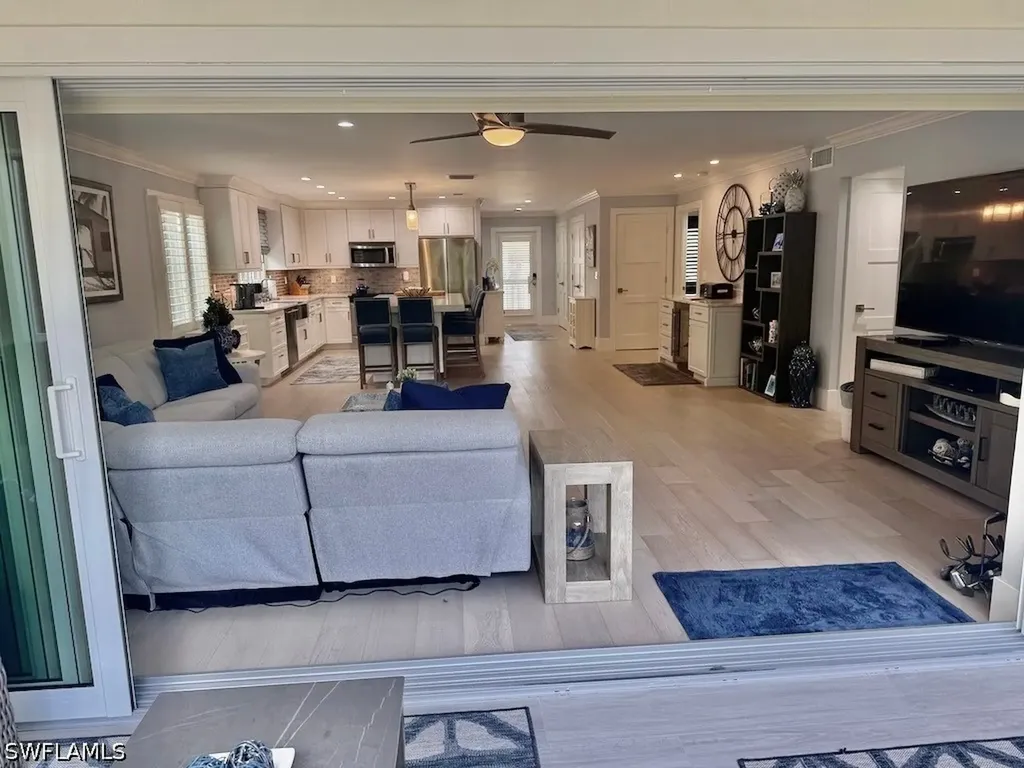 225 5th Avenue S Naples FL 34102
