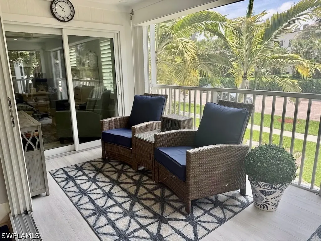 225 5th Avenue S Naples FL 34102