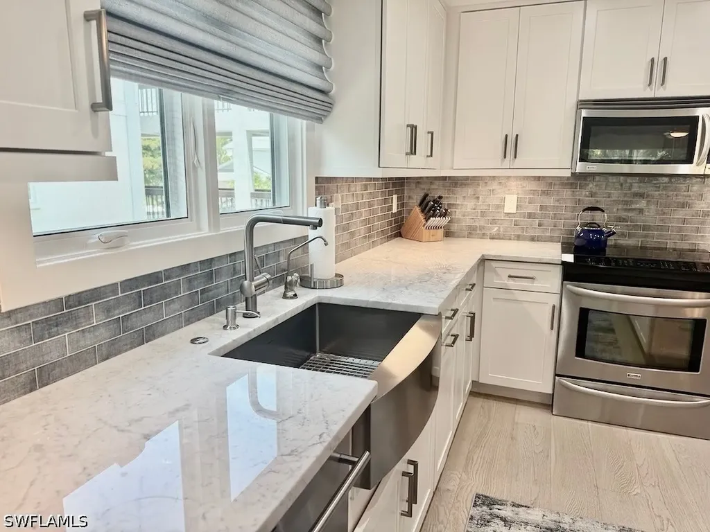 225 5th Avenue S Naples FL 34102