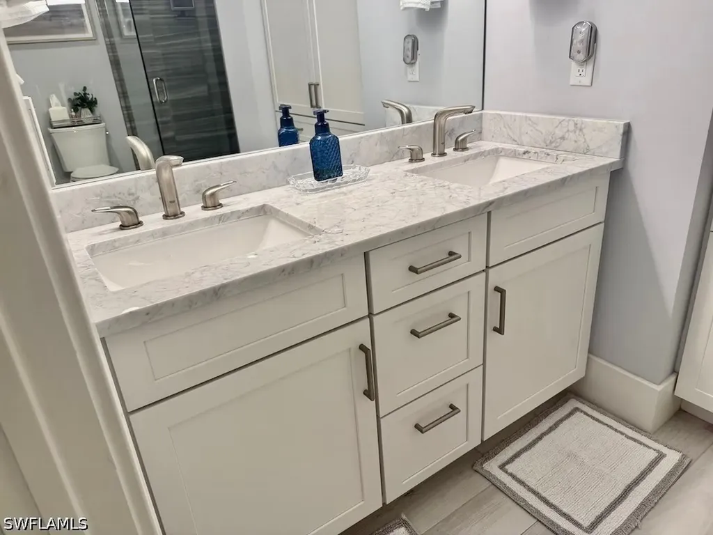 225 5th Avenue S Naples FL 34102