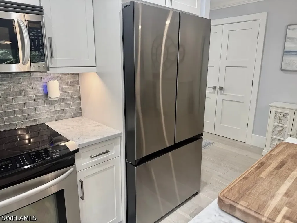 225 5th Avenue S Naples FL 34102