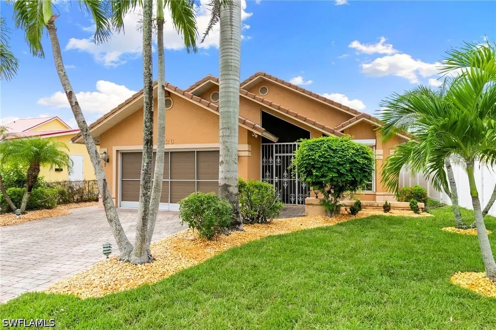 526 100th Avenue N Naples FL 34108