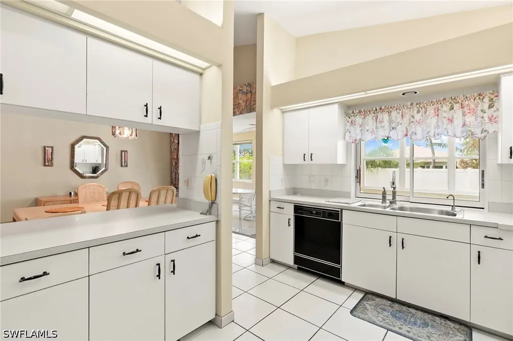 526 100th Avenue N Naples FL 34108