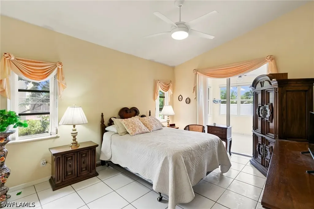 526 100th Avenue N Naples FL 34108