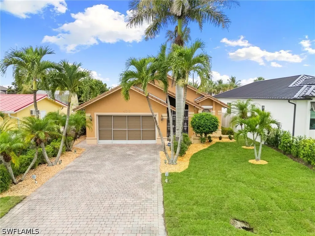 526 100th Avenue N Naples FL 34108
