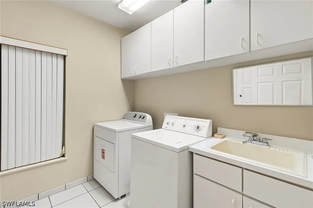 526 100th Avenue N Naples FL 34108