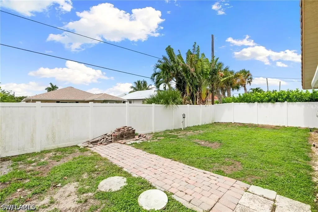 526 100th Avenue N Naples FL 34108