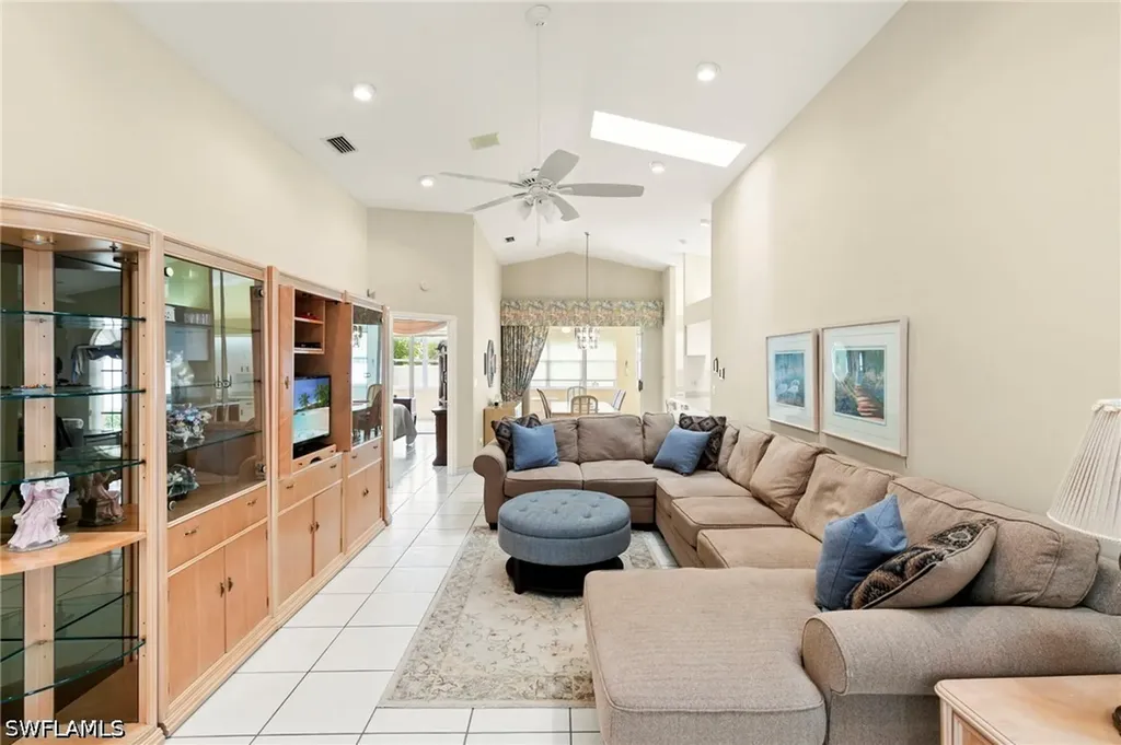 526 100th Avenue N Naples FL 34108