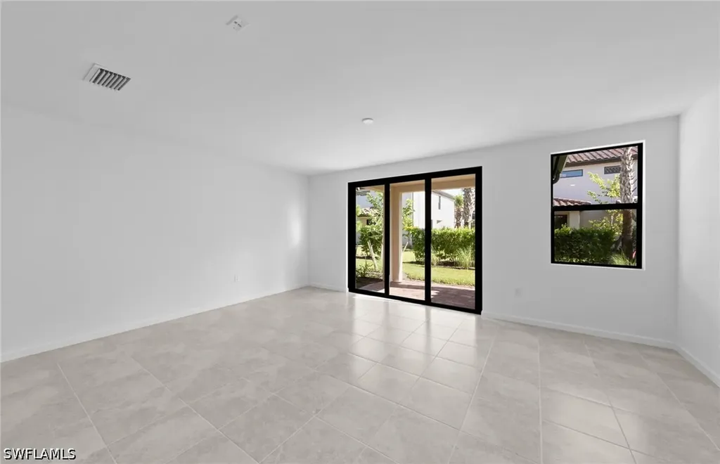 1552 Lake Jessup Circle Cape Coral FL 33909