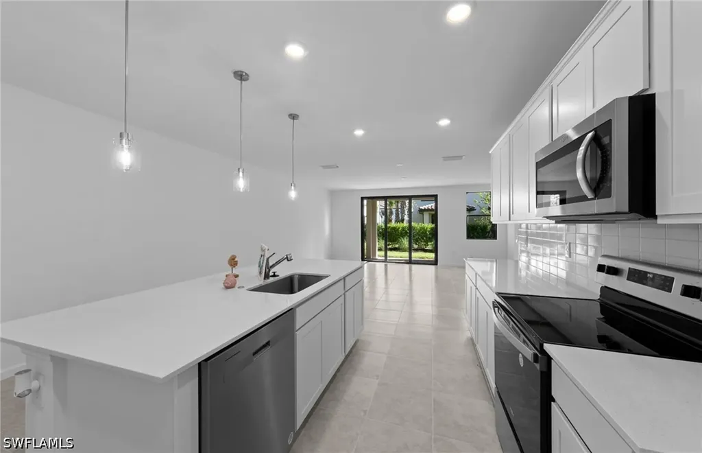 1552 Lake Jessup Circle Cape Coral FL 33909