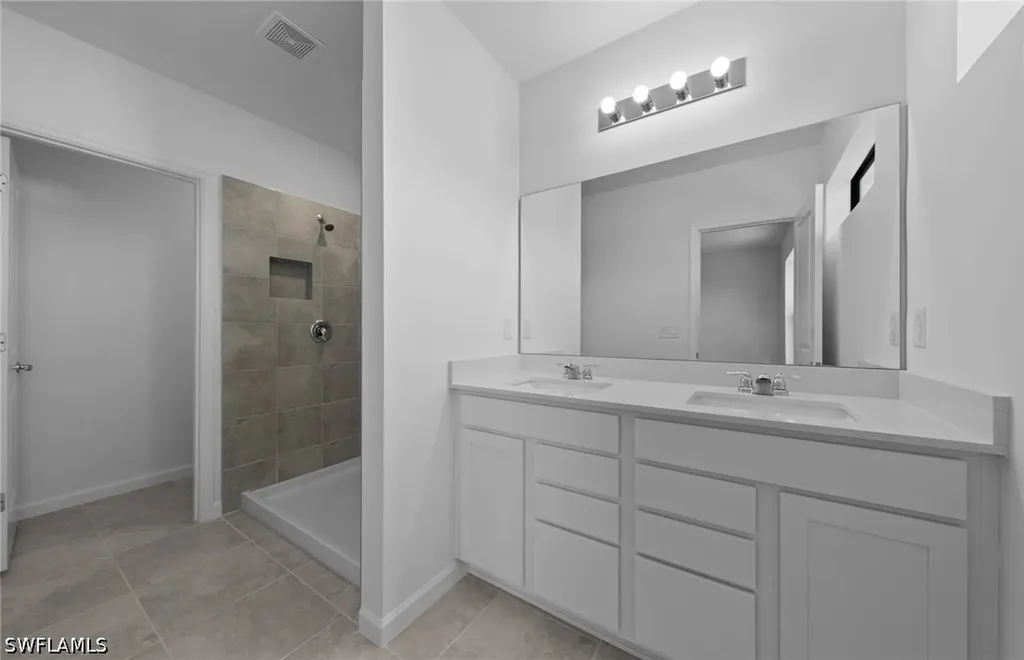 1552 Lake Jessup Circle Cape Coral FL 33909