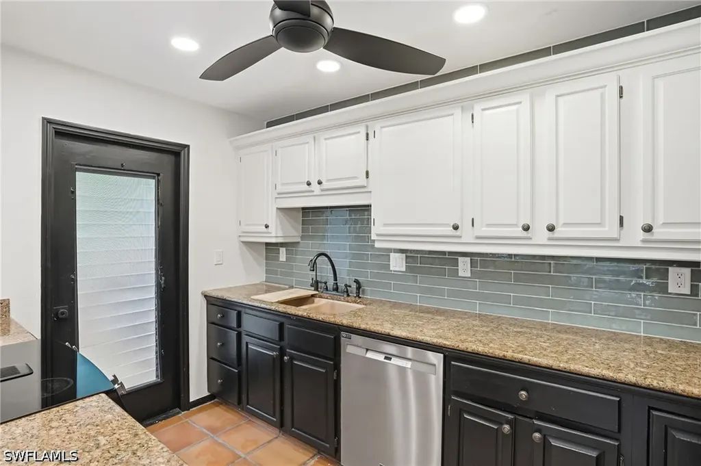 1245 Solana Road Naples FL 34103