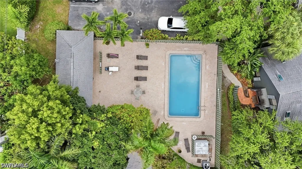 1245 Solana Road Naples FL 34103