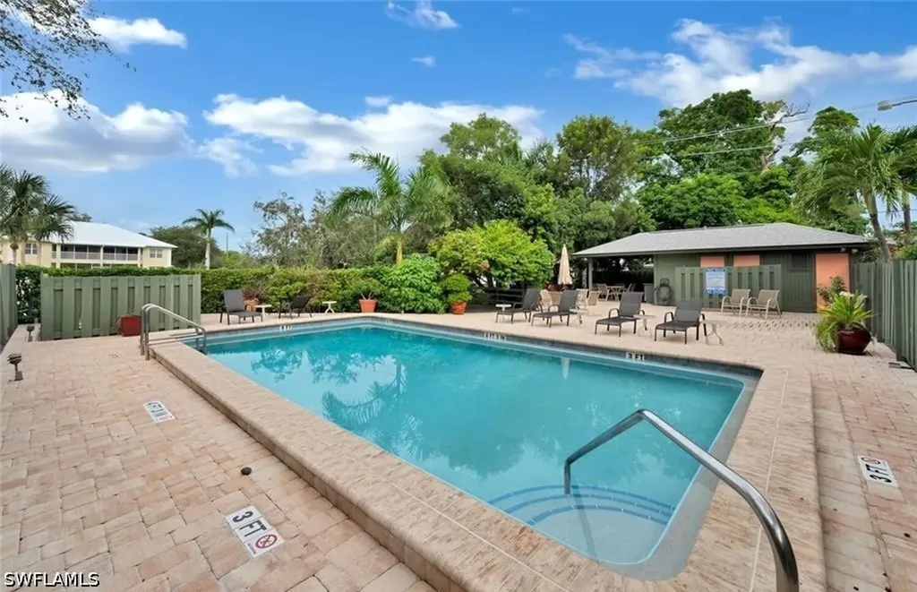 1245 Solana Road Naples FL 34103