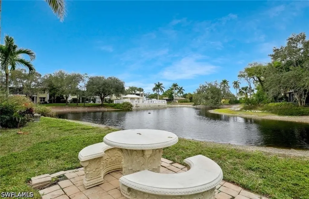 1245 Solana Road Naples FL 34103