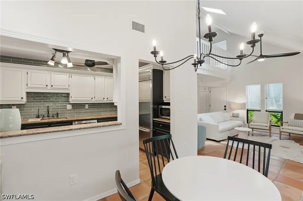 1245 Solana Road Naples FL 34103
