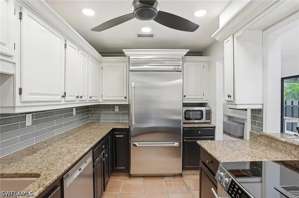 1245 Solana Road Naples FL 34103