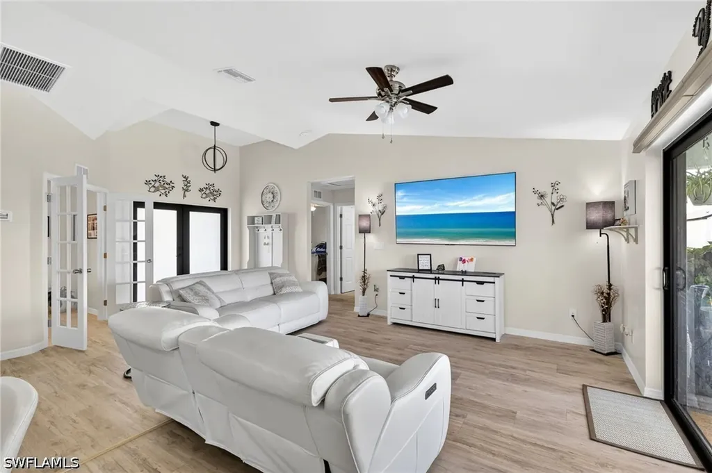2206 NW 26th Street Cape Coral FL 33993