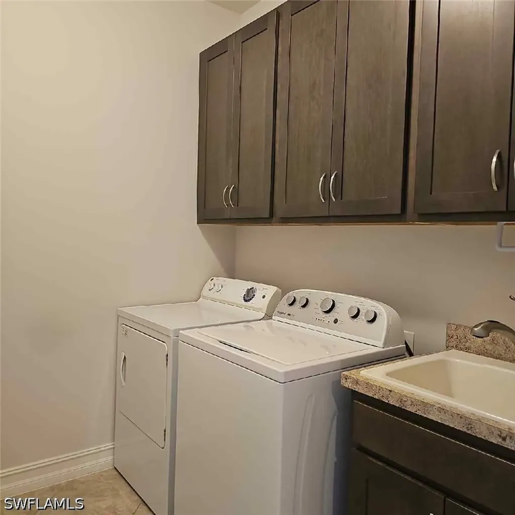 3141 Amadora Circle Cape Coral FL 33909