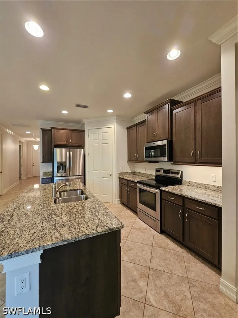 3141 Amadora Circle Cape Coral FL 33909