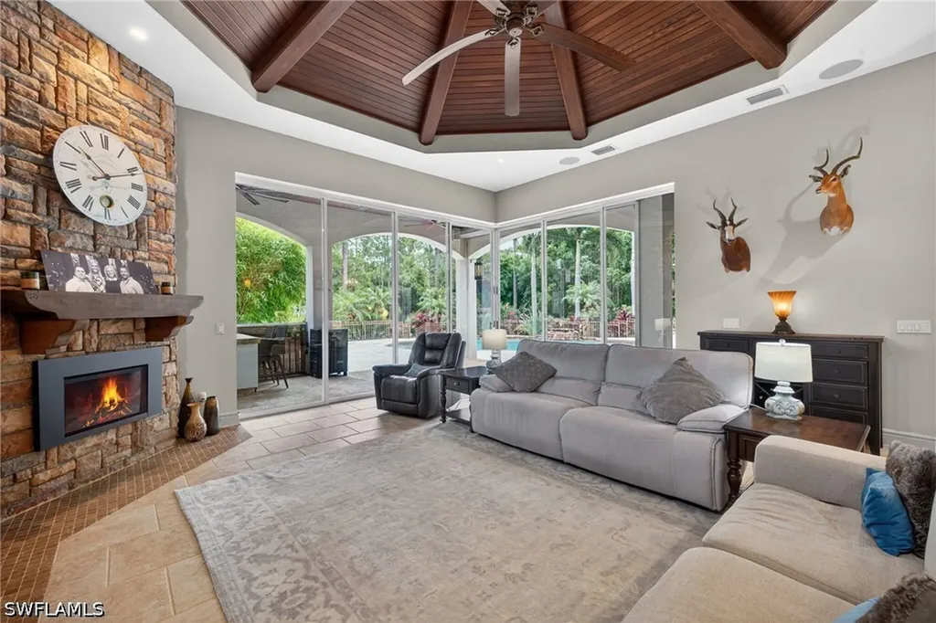 430 29th Street NW Naples FL 34120
