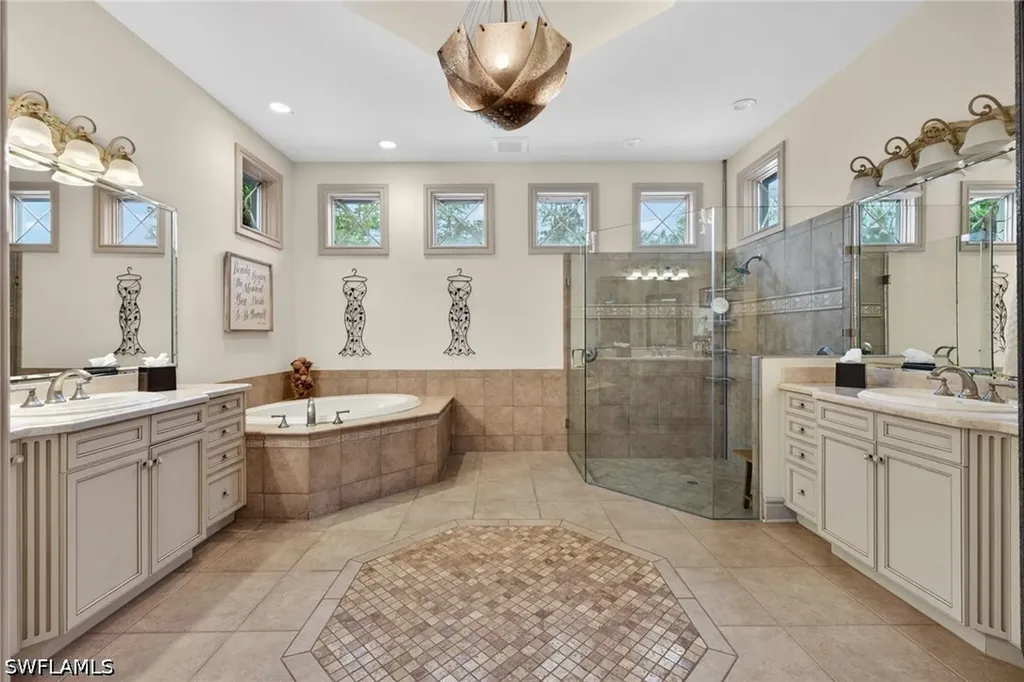 430 29th Street NW Naples FL 34120