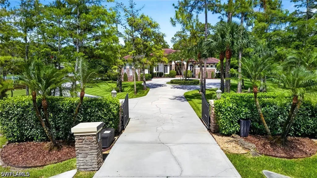 430 29th Street NW Naples FL 34120