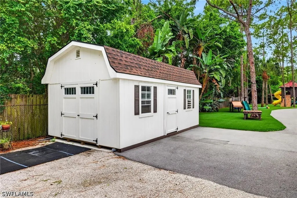 430 29th Street NW Naples FL 34120