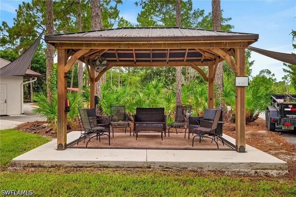 430 29th Street NW Naples FL 34120