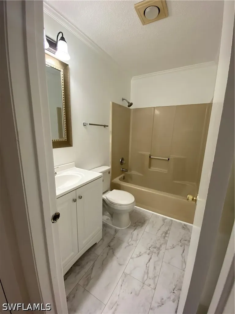 5294 Treetops Drive Naples FL 34113