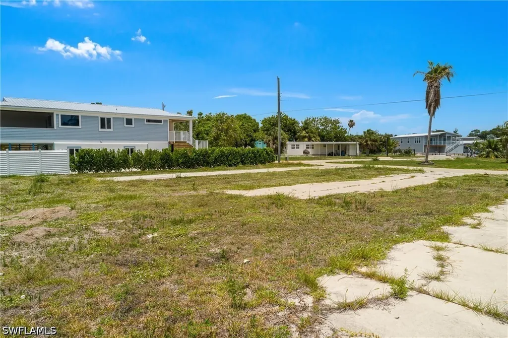 24533 Dolphin Street Bonita Springs FL 34134
