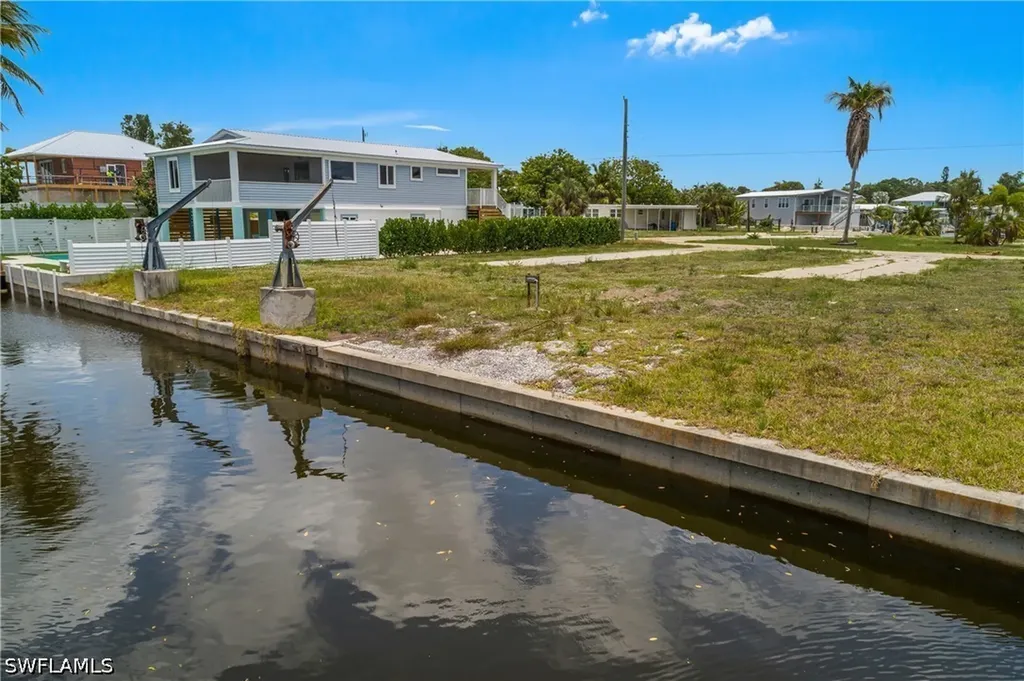 24533 Dolphin Street Bonita Springs FL 34134
