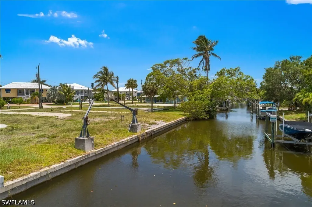 24533 Dolphin Street Bonita Springs FL 34134