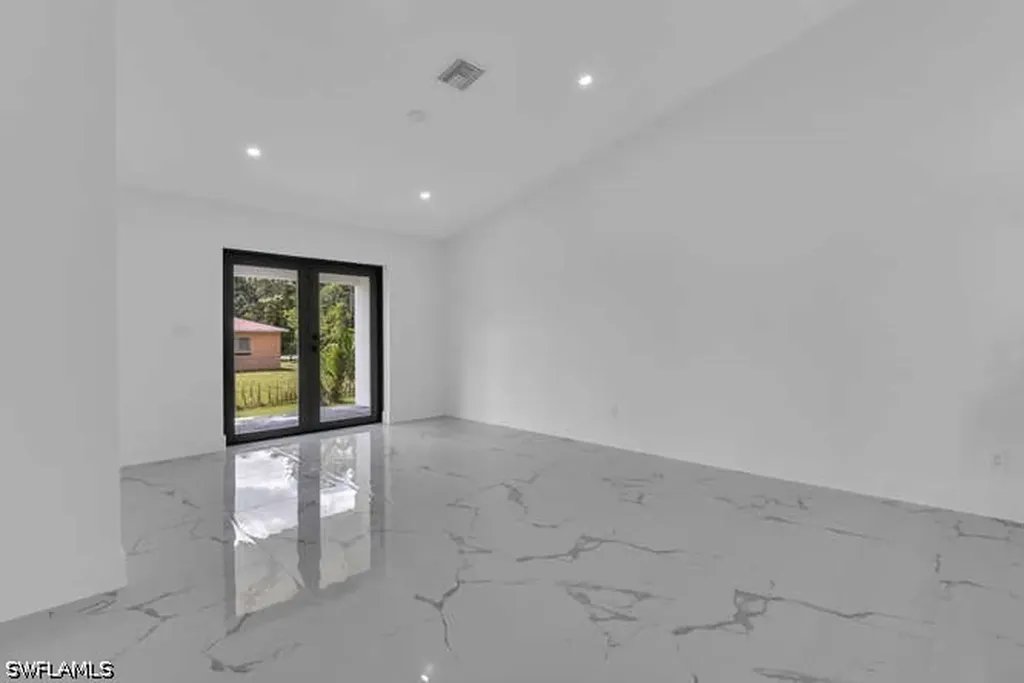 535-537 Ladd Street Lehigh Acres FL 33974