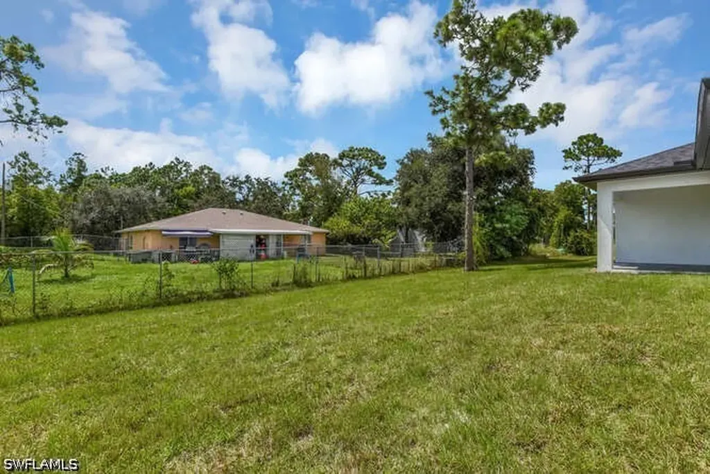 535-537 Ladd Street Lehigh Acres FL 33974