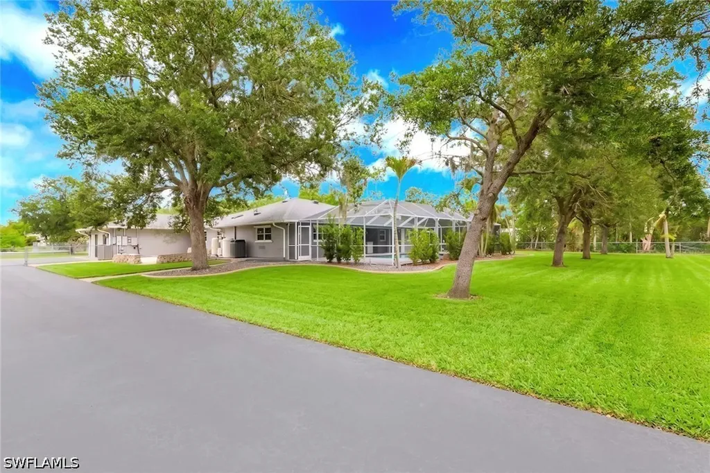 15261 Shamrock Drive Fort Myers FL 33912