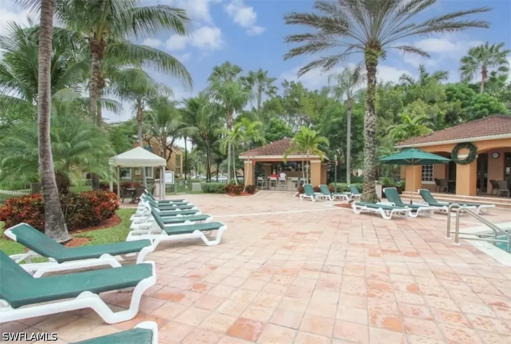 1260 Wildwood Lakes Boulevard Naples FL 34104