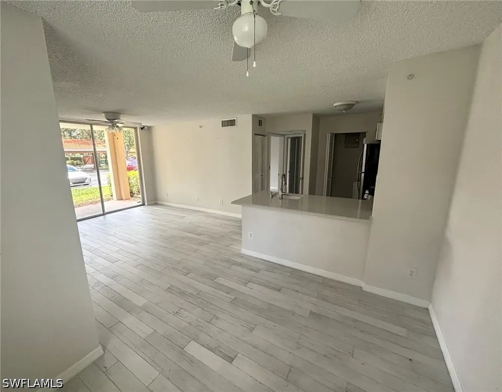 1260 Wildwood Lakes Boulevard Naples FL 34104