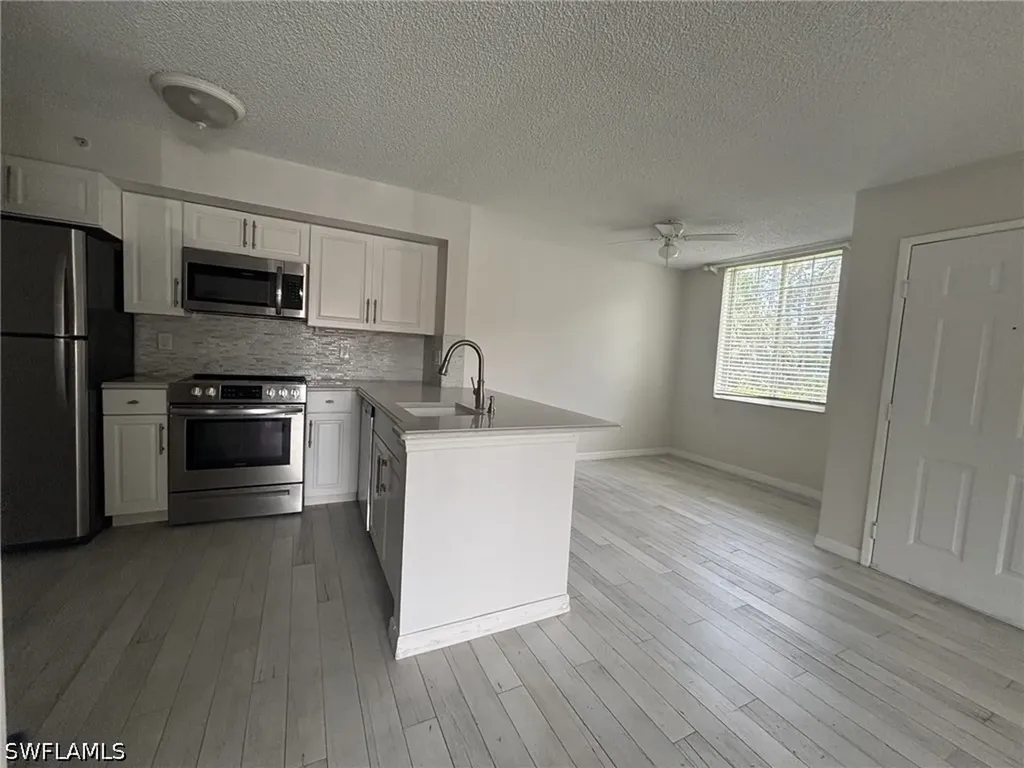 1260 Wildwood Lakes Boulevard Naples FL 34104