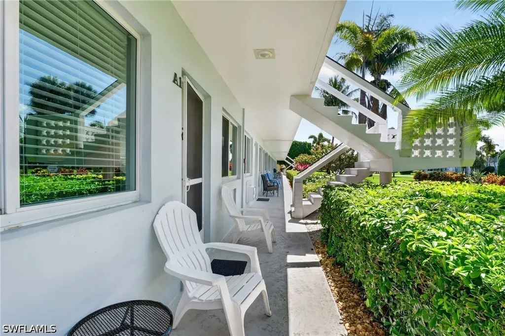 421 12th Avenue S Naples FL 34102