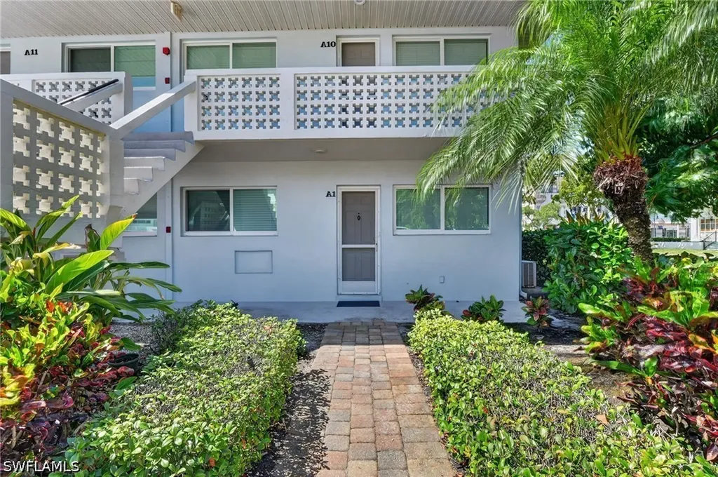 421 12th Avenue S Naples FL 34102