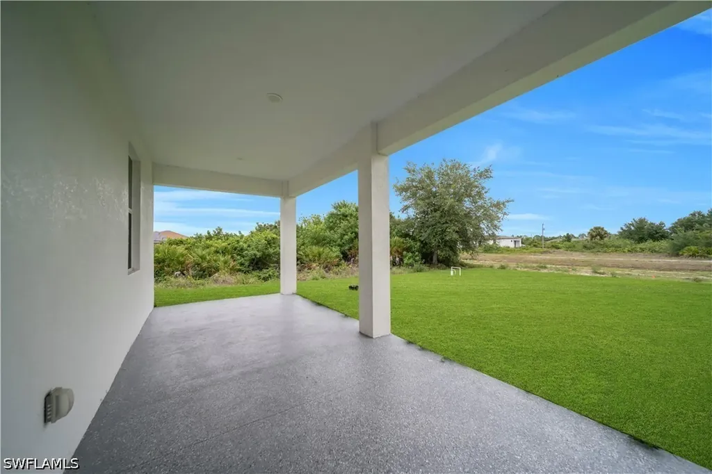 325 Paulcrest Avenue Lehigh Acres FL 33974