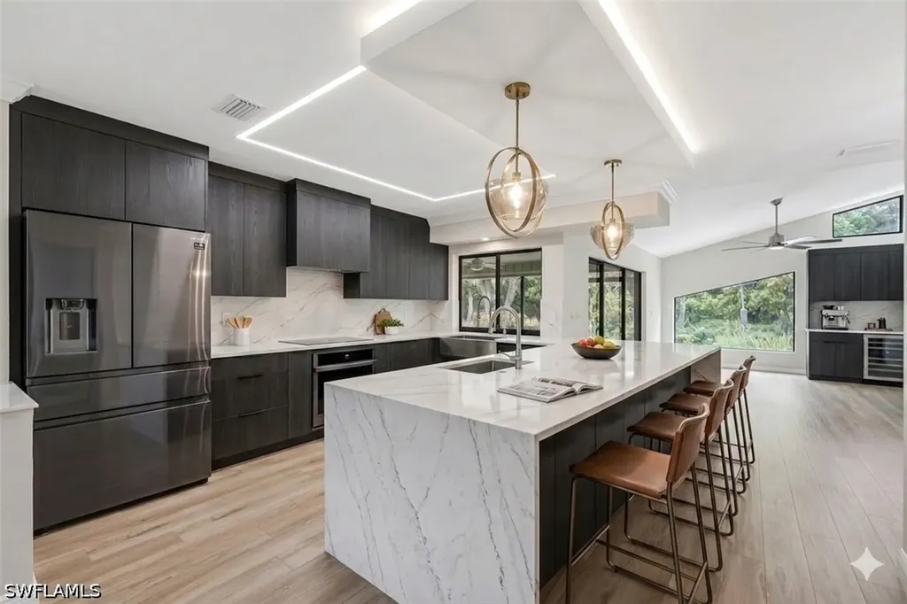509 Cypress Way E Naples FL 34110