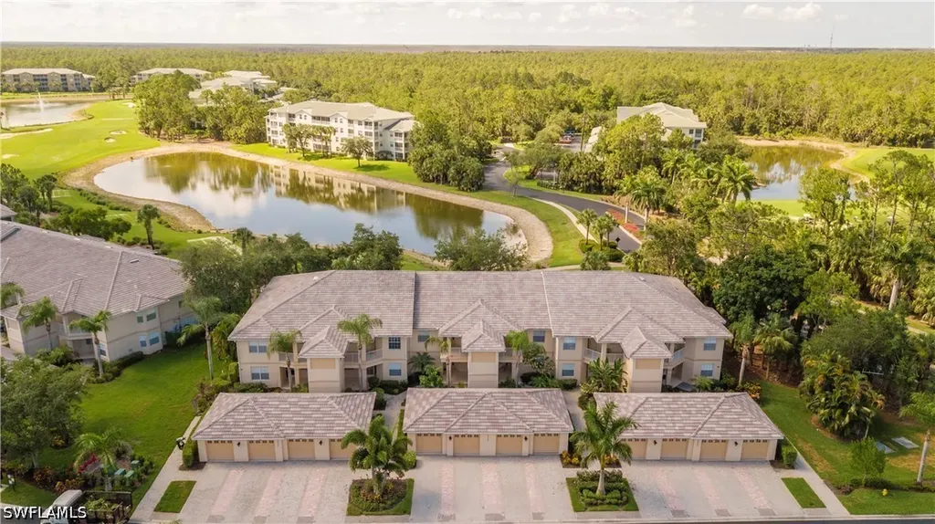 3964 Bishopwood Court E Naples FL 34114